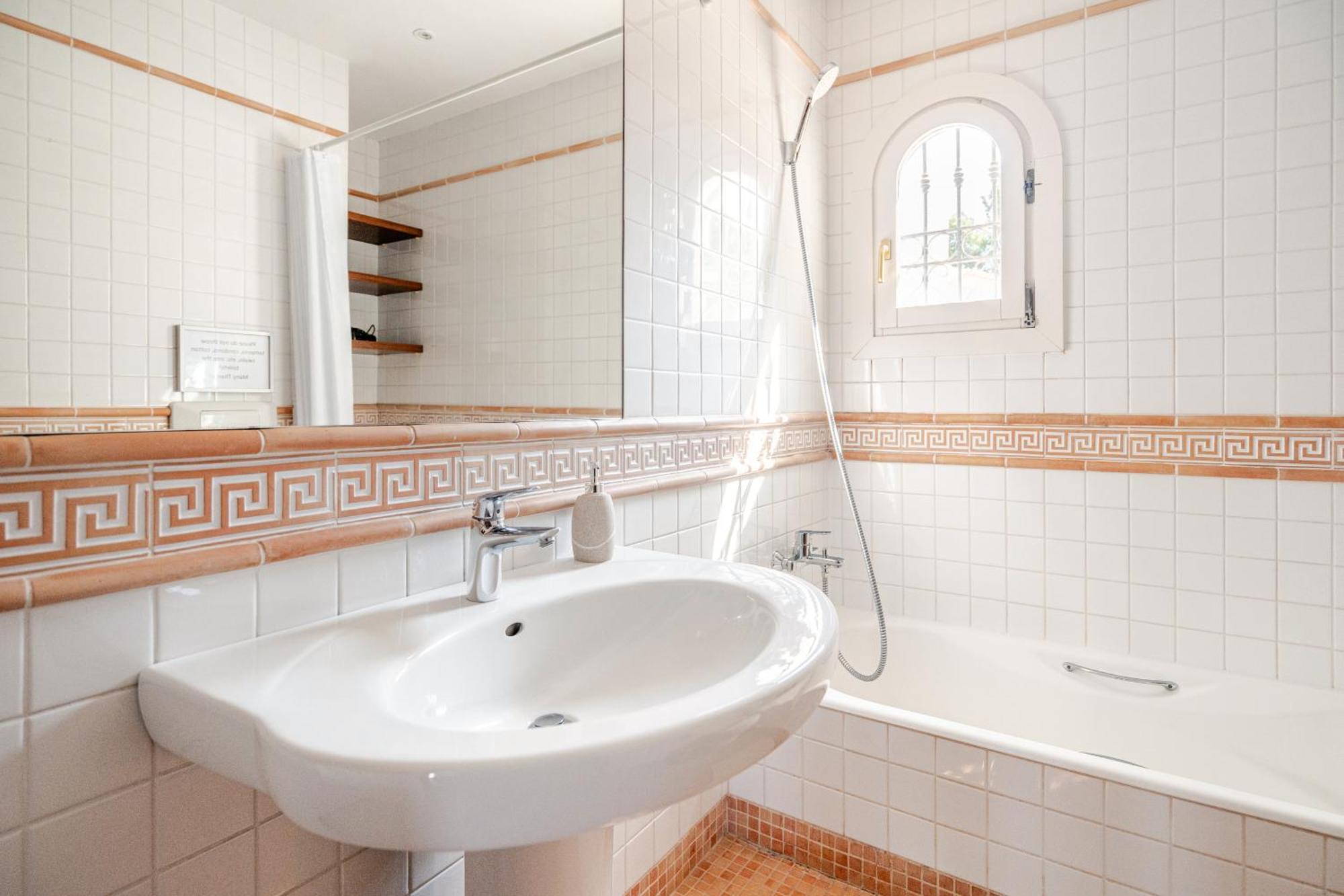 Gigantische Mit Meerblick, Panoramablick & Pool-oase Villa *